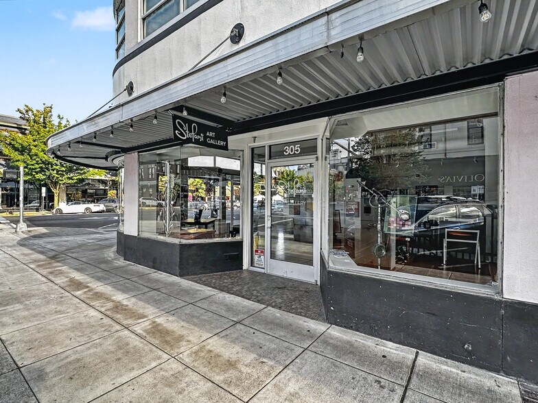 More Photos Of 321 Court St NE, Salem Storefront Retail Office For Sale