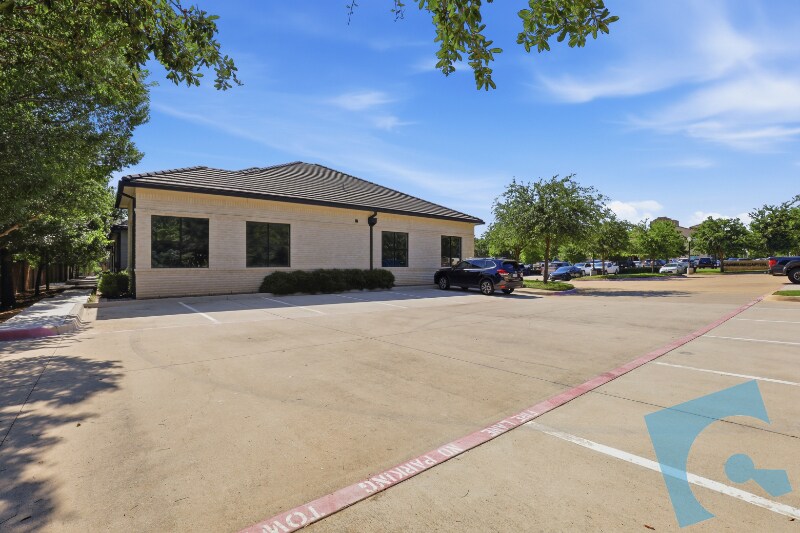 More Photos Of 8739 Davis Blvd, Keller Office For Sale