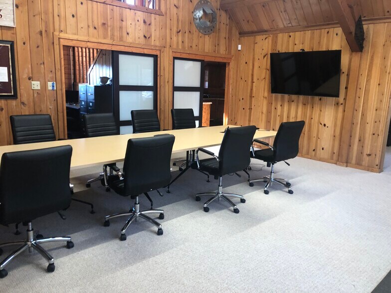 More Photos Of 4225 E Highway 290, Dripping Springs Office For Sale