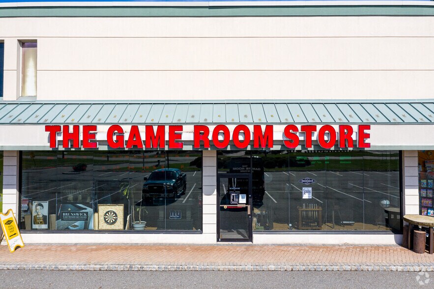 More Photos Of 461 US Highway 46, Fairfield Freestanding For Lease