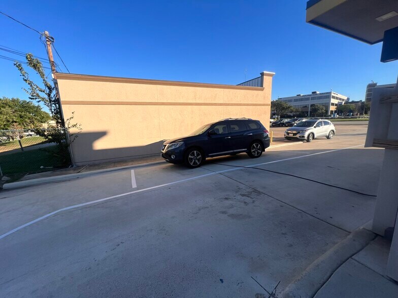 More Photos Of 2609 E 29th St, Bryan Freestanding For Sale