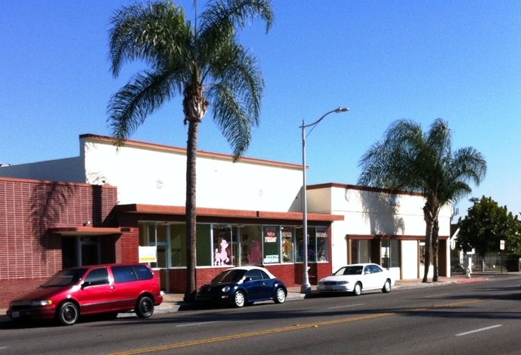 More Photos Of 1237-1247 S Main St, Santa Ana Storefront For Lease