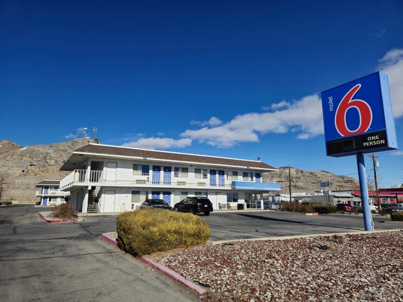 Primary Photo Of 561 E Wendover Blvd, Wendover Hotel For Sale