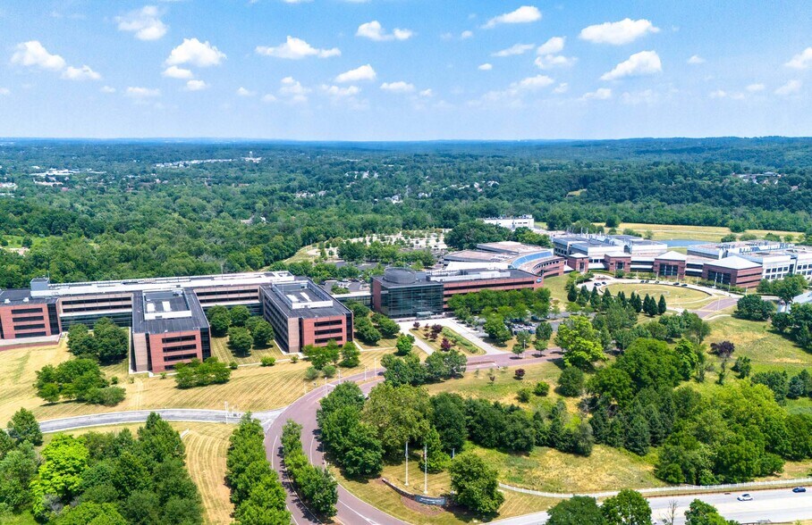More Photos Of 400 Arcola Rd, Collegeville Office For Sale