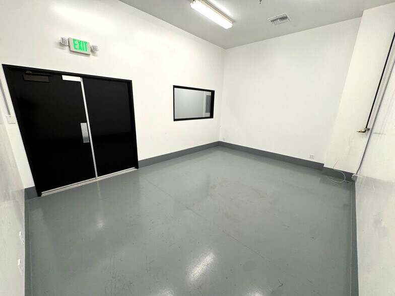 More Photos Of 3585 N Del Sol, Palm Springs Unknown For Lease