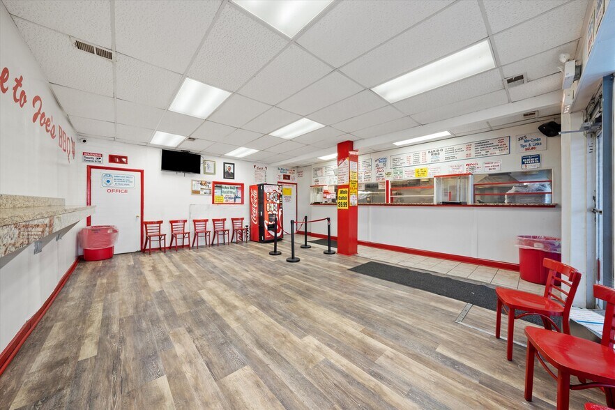 More Photos Of 4805 W Madison St, Chicago Storefront For Sale