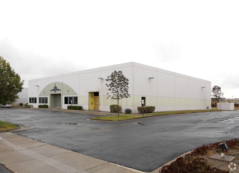 Primary Photo Of 7240 S Fraser St, Centennial Warehouse For Sale