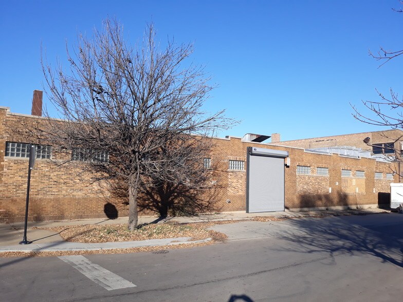 More Photos Of 933 N Cicero Ave, Chicago Warehouse For Lease