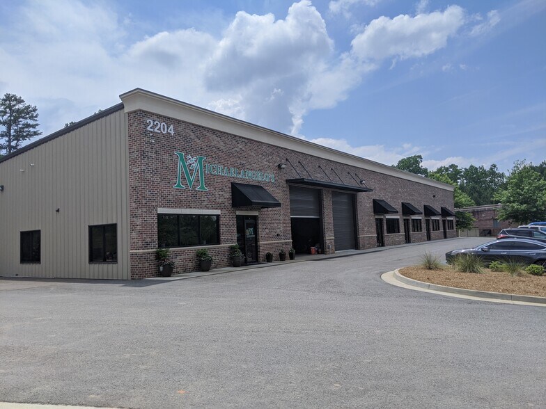 More Photos Of 2204 Justin Trl, Alpharetta Light Distribution For Lease