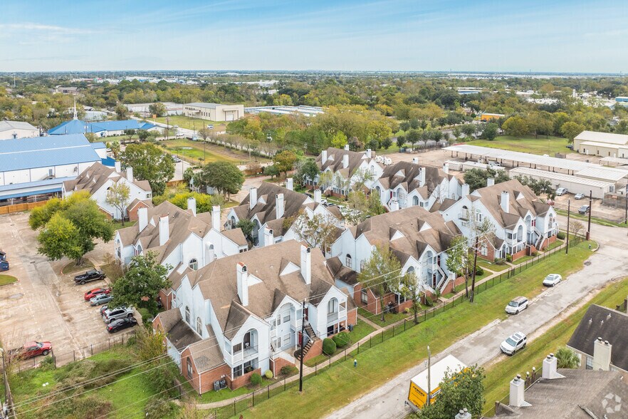 More Photos Of , Houston Multifamily For Sale