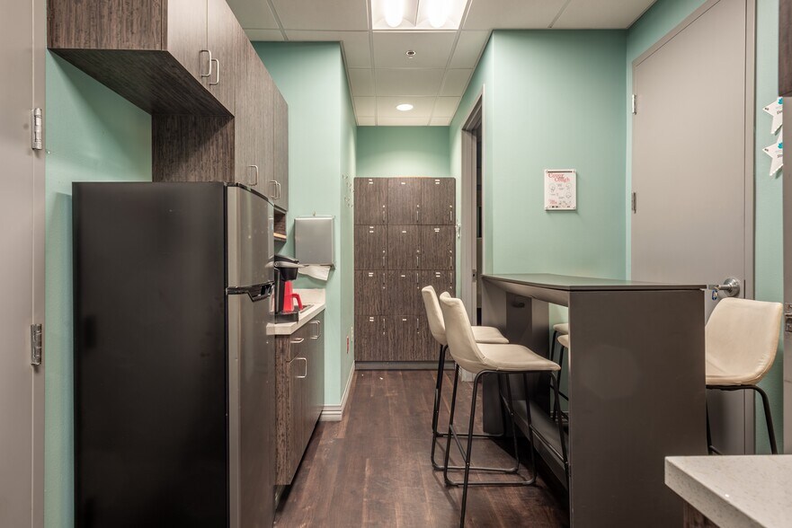 More Photos Of 3525 Warm Springs rd, Las Vegas Office For Lease