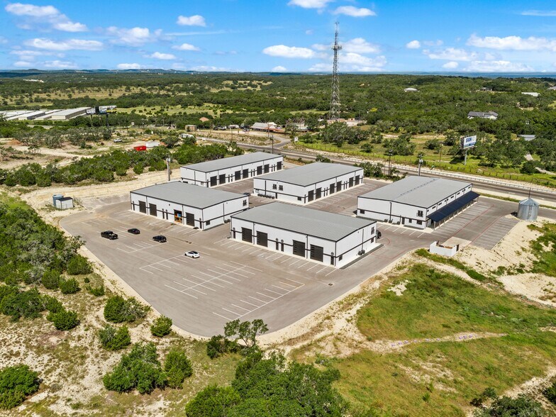 More Photos Of 529 SH 46 E, Boerne Warehouse For Lease