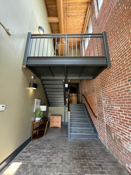 More Photos Of 2200-2300 Sutherland Ave, Knoxville Office For Lease