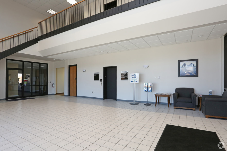 More Photos Of 5439 Durand Ave, Racine Medical For Lease