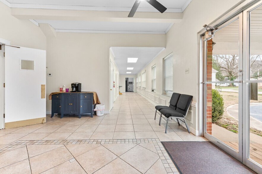 More Photos Of 8861 Botanical Ave, Caseyville Specialty For Sale