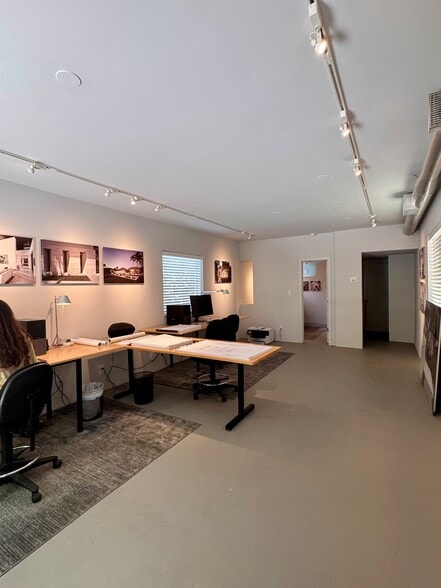 More Photos Of 966 6th Ave S, Naples Office For Lease
