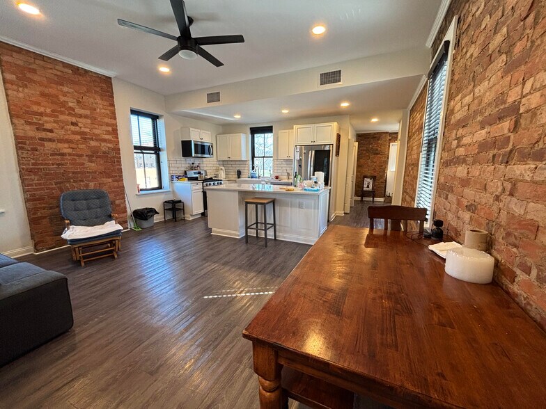 More Photos Of 4804 Whetsel Ave, Cincinnati Storefront Retail Residential For Sale