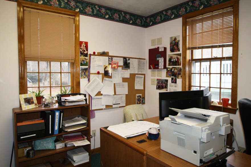 More Photos Of 2527 Cranberry Hwy, Wareham Office For Sale