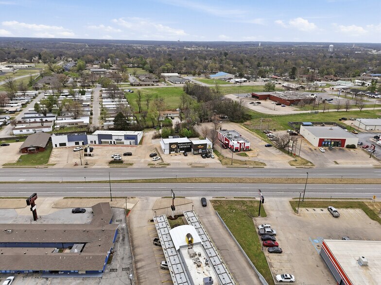 More Photos Of 1117-1123 US-412 Hwy, Siloam Springs Unknown For Lease