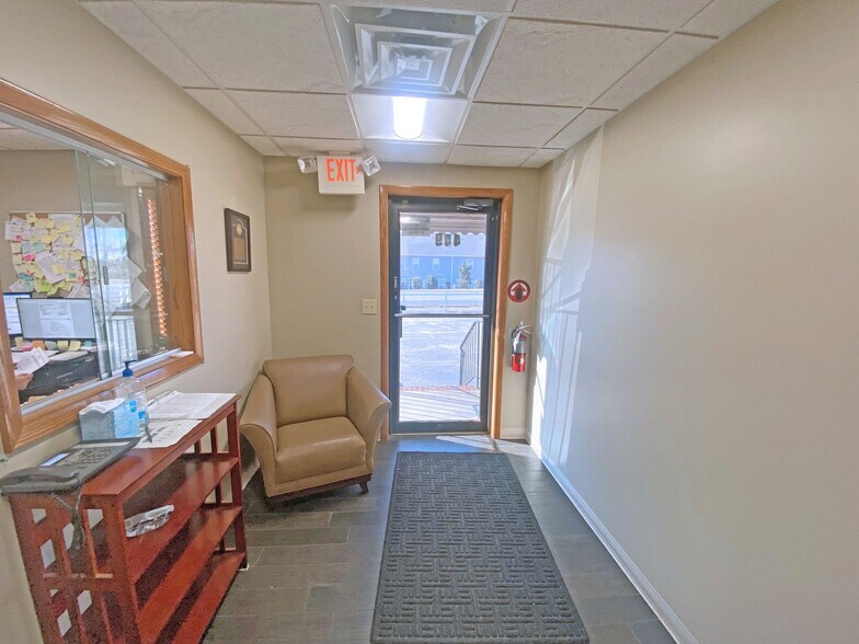 More Photos Of 449 E Suber Rd, Greer Service For Lease