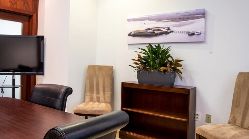 More Photos Of 18 Broad St, Charleston Office Residential For Lease