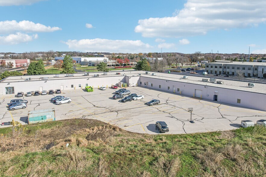 More Photos Of N25W23131 Paul Rd, Pewaukee Industrial For Sale