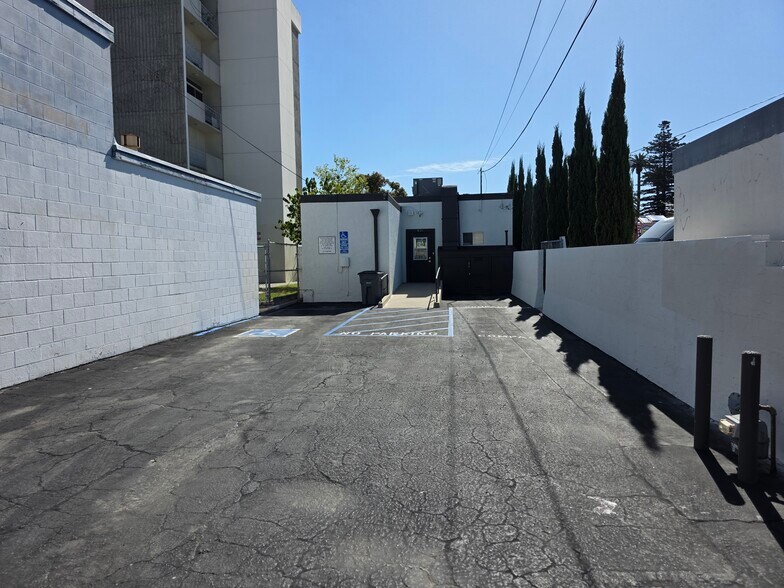 More Photos Of 431 S C St, Oxnard Medical For Sale
