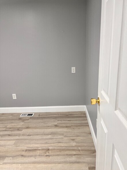 More Photos Of 233 Union Ave, Holbrook Medical For Lease
