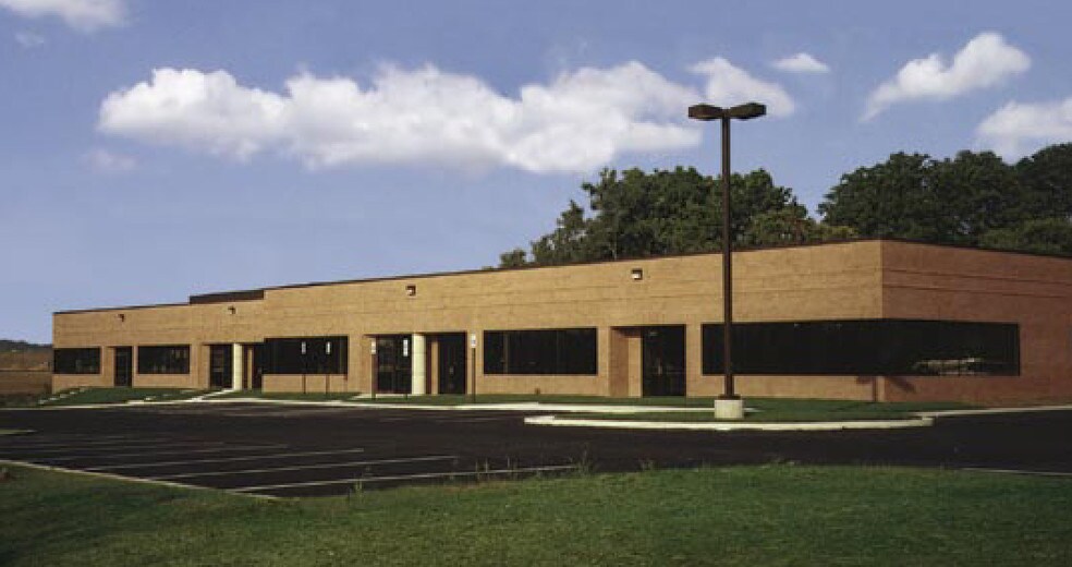 More Photos Of 370 St. Charles Way, York Flex For Lease
