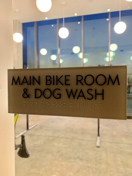 More Photos Of 1455 NW 11th Ave, Portland Apartments For Lease