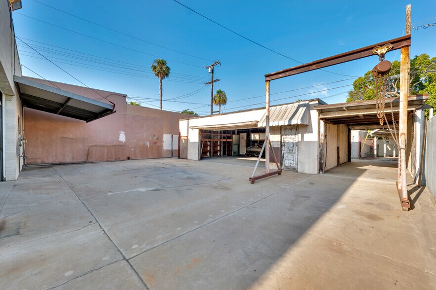More Photos Of 11606 Inglewood Ave, Hawthorne Auto Repair For Sale