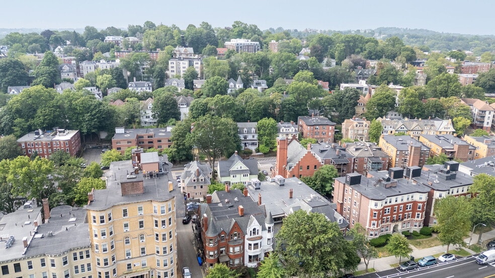 More Photos Of 1577 Beacon St, Brookline Medical For Lease