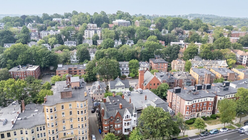 More Photos Of 1577 Beacon St, Brookline Medical For Lease