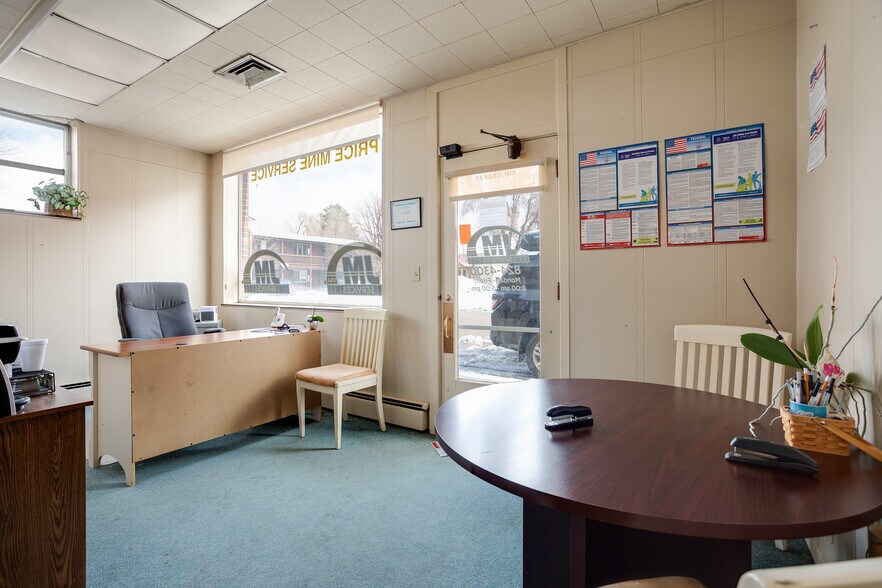 More Photos Of 101 W Victory Way, Craig Office For Sale