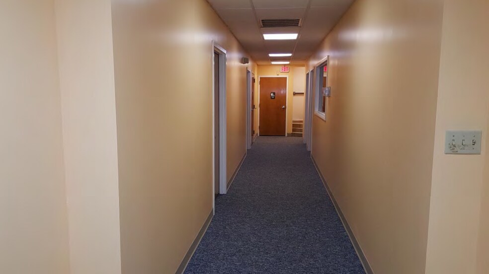 More Photos Of 6515 Clinton Hwy, Knoxville Office For Lease