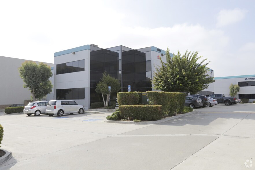 More Photos Of 3882 Del Amo Blvd, Torrance Unknown For Lease