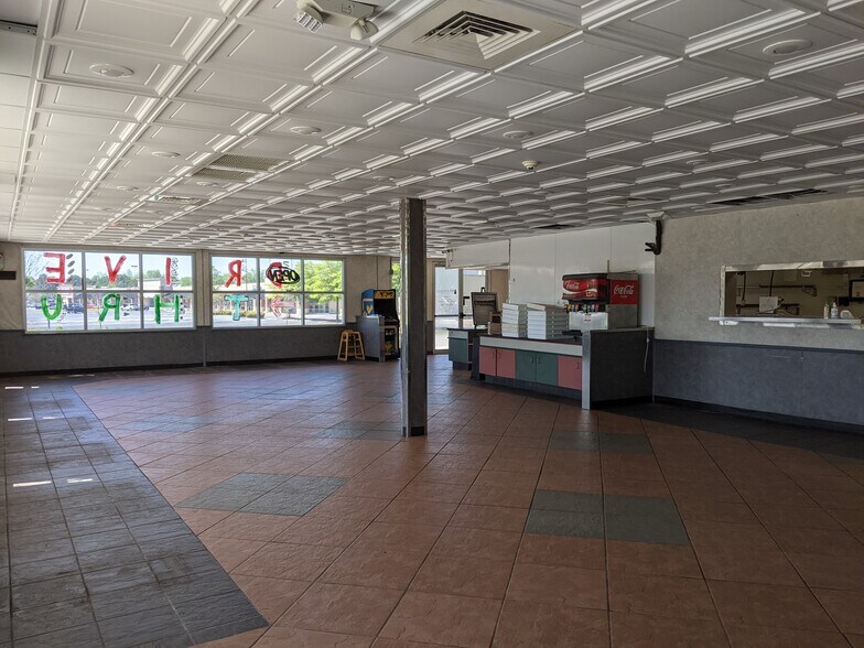 More Photos Of 2007 Hughes Rd, Madison Fast Food For Sale