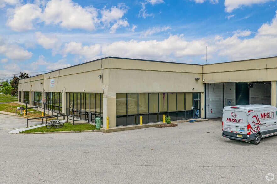 More Photos Of 450-460 Veterans Dr, Burlington Light Distribution For Sale