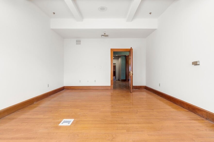 More Photos Of 495 Blake St, New Haven Office For Lease