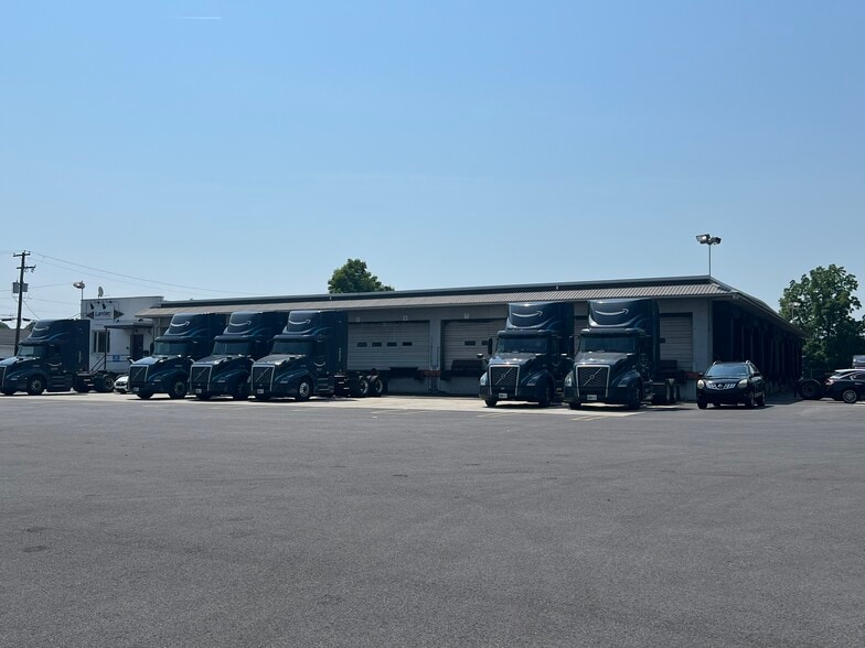 More Photos Of 1132 N Irving St, Allentown Truck Terminal For Lease