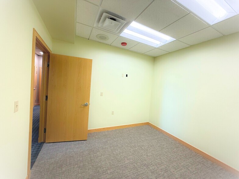 More Photos Of 3515 Coolidge Rd, East Lansing Medical For Lease