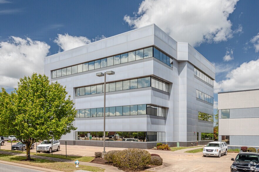 More Photos Of 234 Millsap Rd, Fayetteville Office For Lease