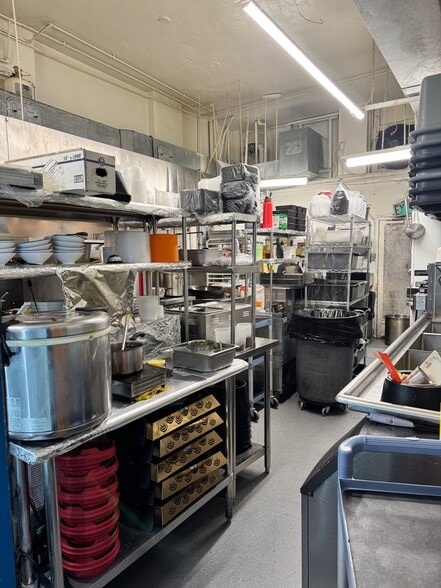 More Photos Of 516 S Jackson St, Seattle General Retail For Lease