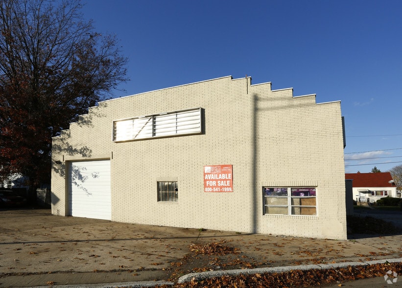More Photos Of 50 Harrigan St, Edison Auto Repair For Sale