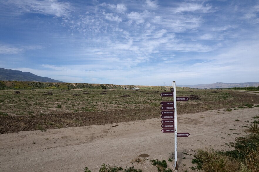 More Photos Of 41460 Los Coches Rd, Soledad Land For Sale