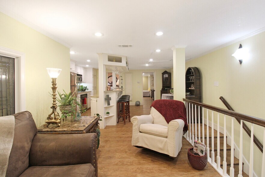 More Photos Of 101 Runnels St, De Kalb Lodge Meeting Hall For Sale
