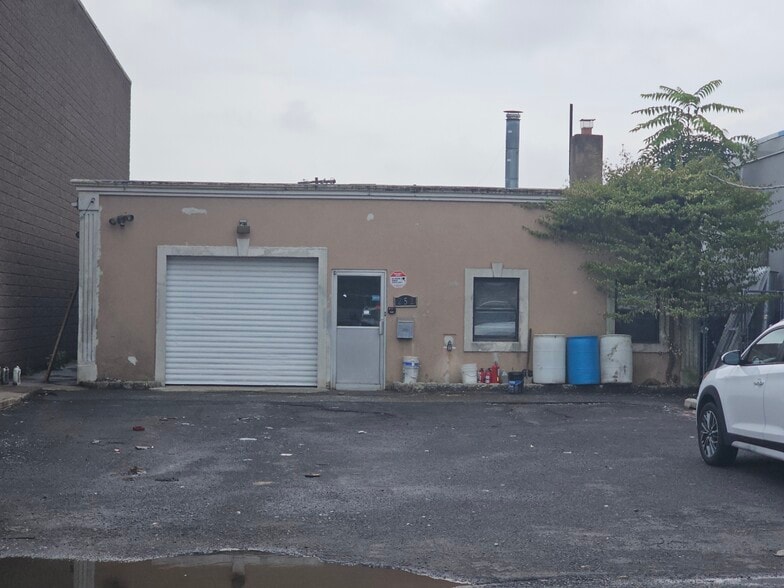 Primary Photo Of 252-254 Green St, South Hackensack Warehouse For Sale