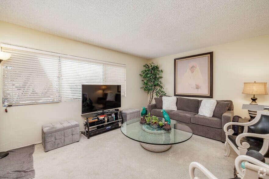 More Photos Of 3836 3rd Ave, San Diego Apartments For Sale