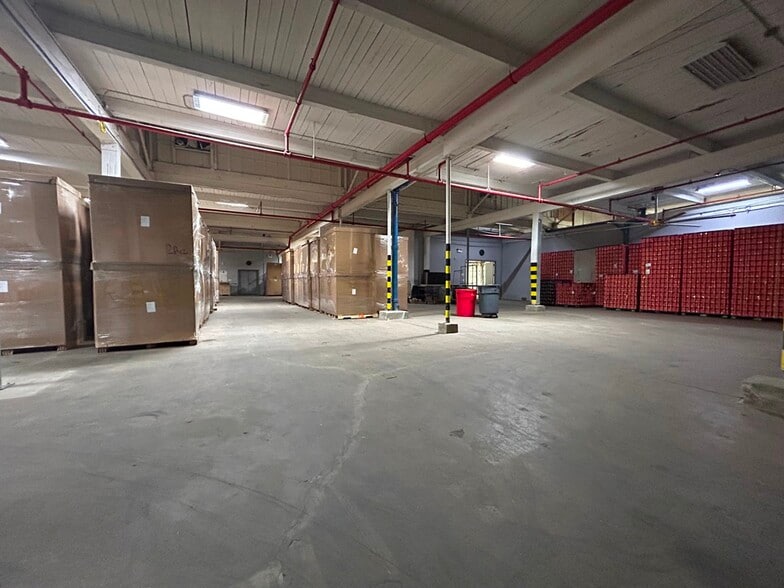 More Photos Of 4300 N Knox Ave, Chicago Warehouse For Sale