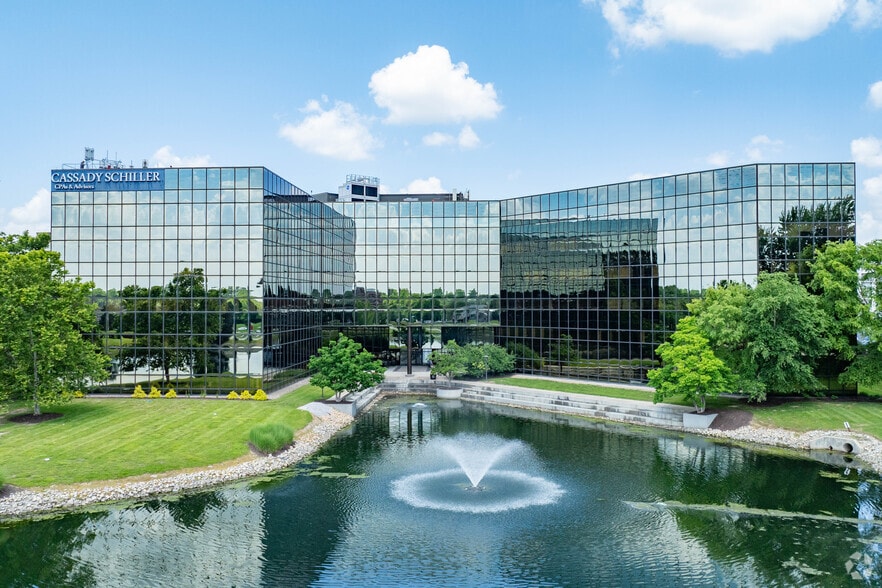 More Photos Of 4555 Lake Forest Dr, Blue Ash Office For Lease